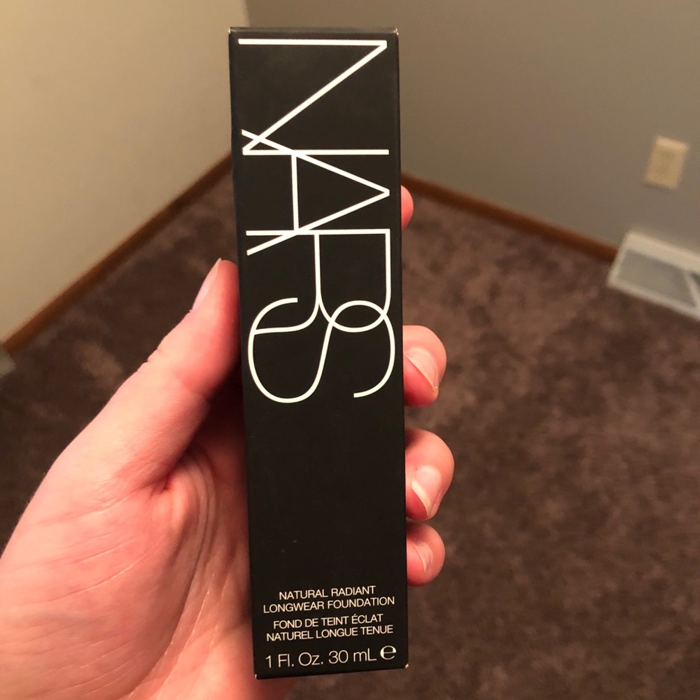 NARS Longwear Foundation